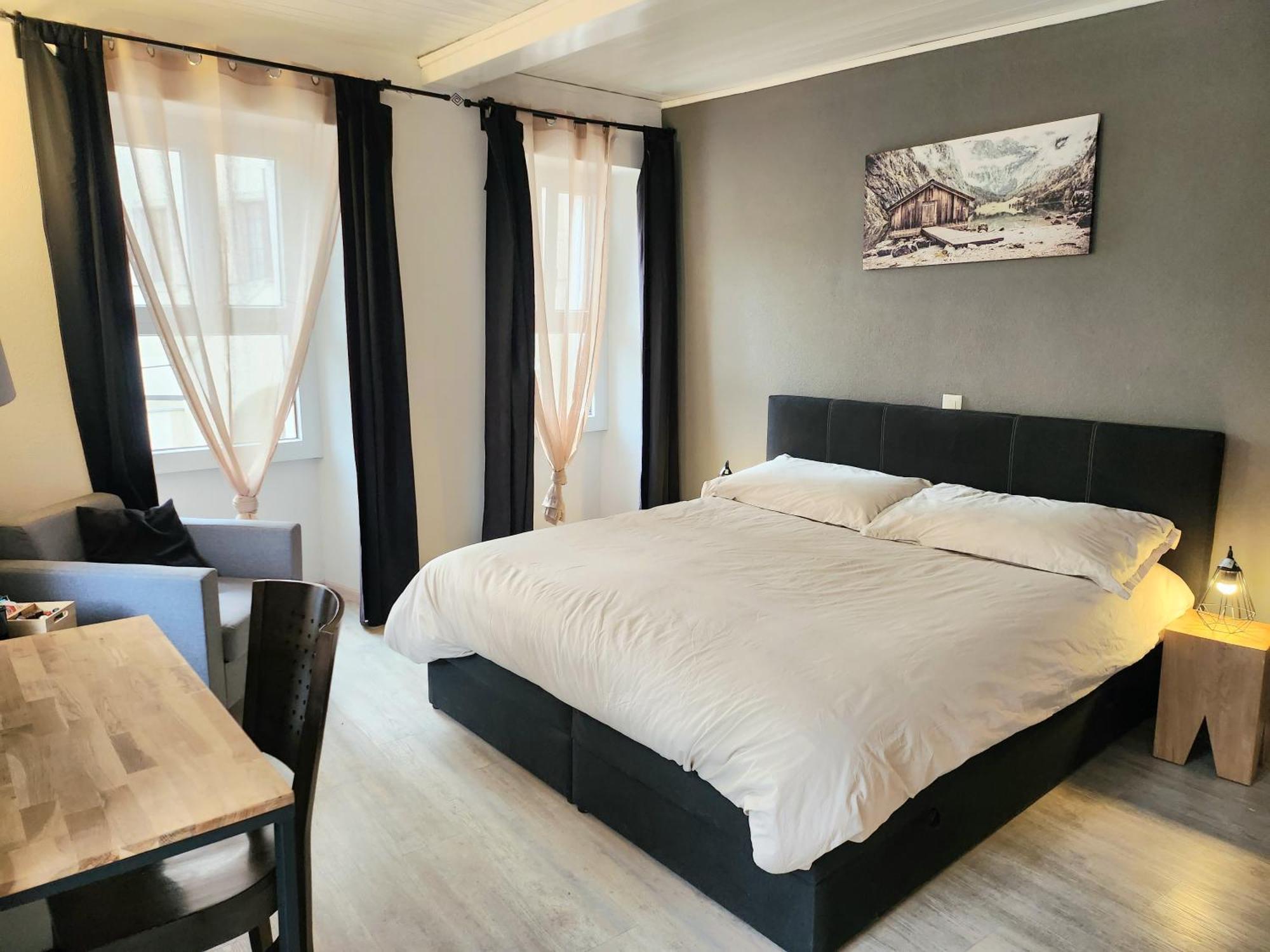 De L'union Bed & Breakfast 3*